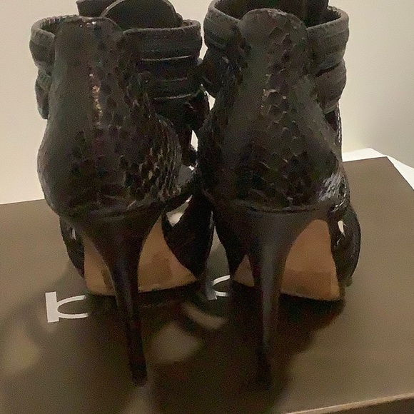 Bebe Brown Venetian Zipper Snakeskin Heel - Picture 8 of 16